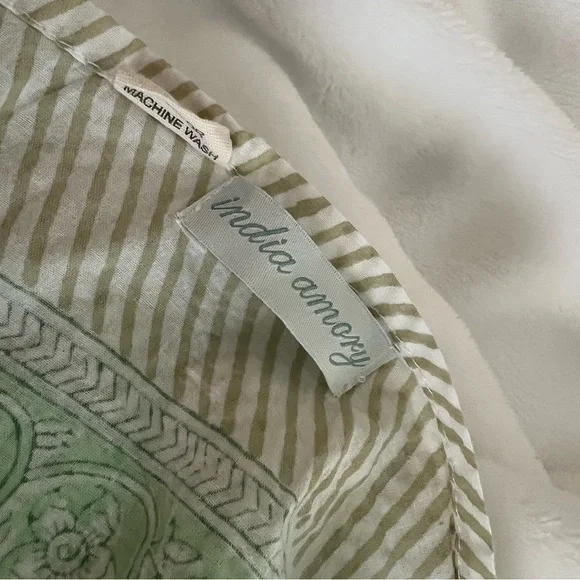 Julia Amory Celadon Pareo - Picture 3 of 12